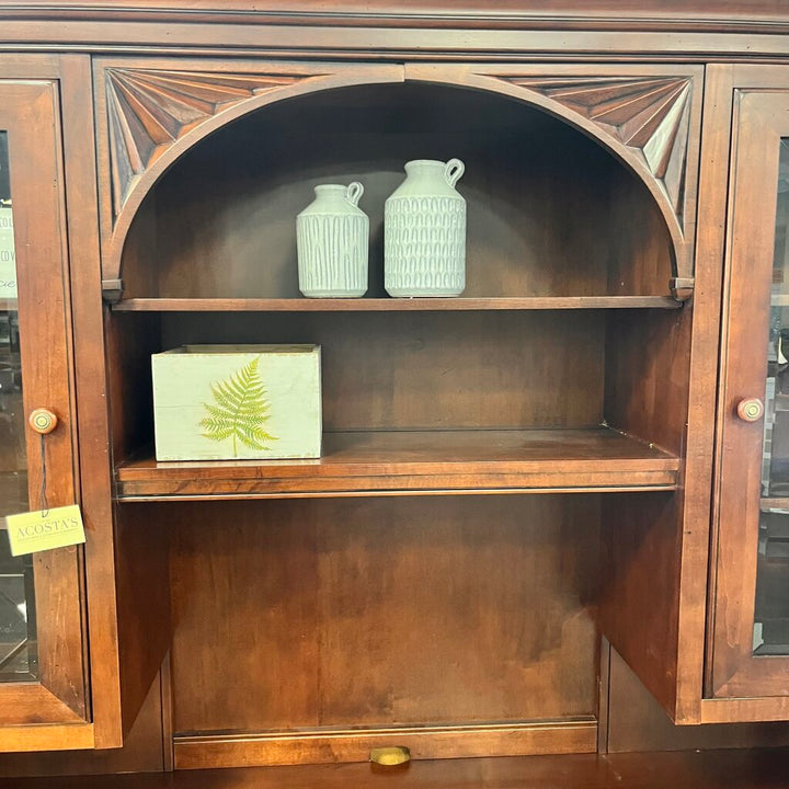 Desk w/ Hutch