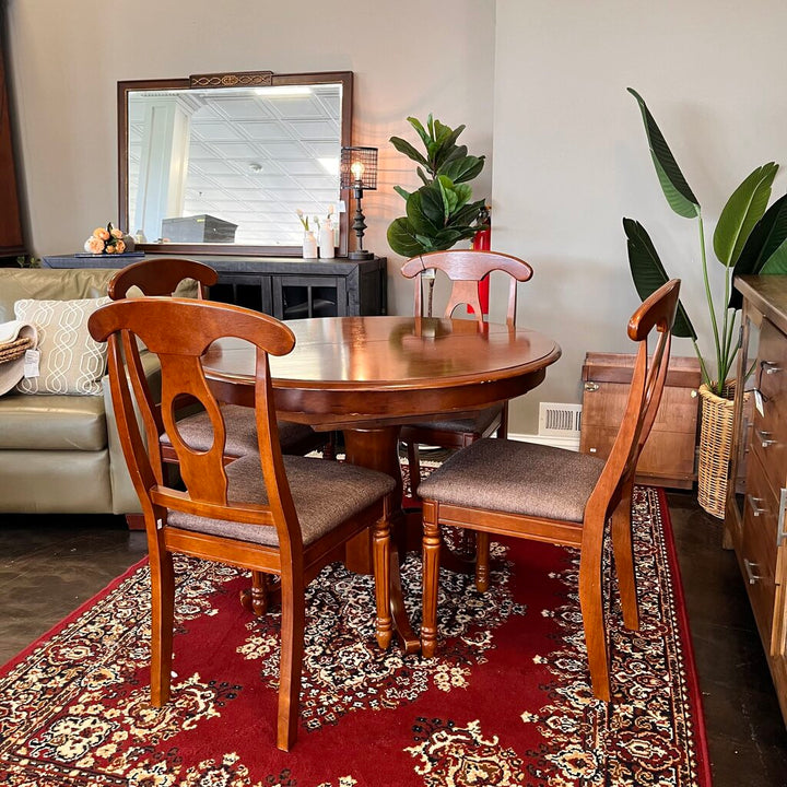 Dining Table w/ 4 Chairs & Leaf