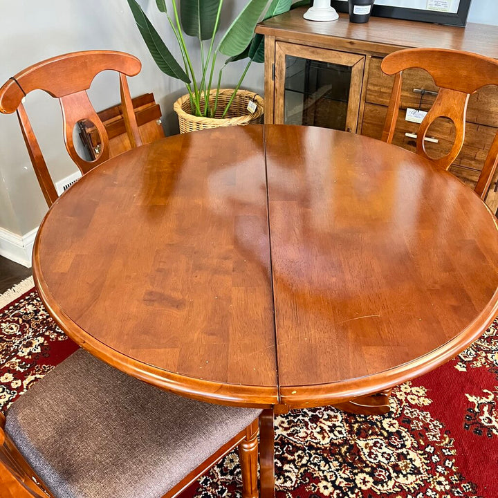 Dining Table w/ 4 Chairs & Leaf