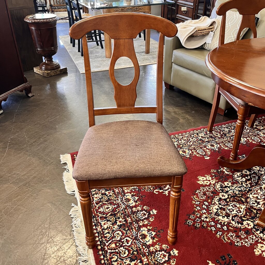 Dining Table w/ 4 Chairs & Leaf