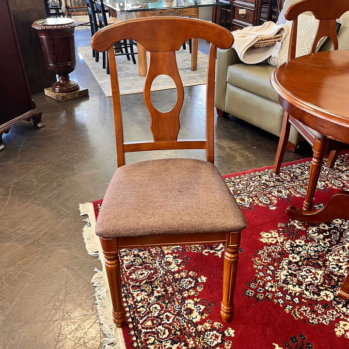 Dining Table w/ 4 Chairs & Leaf