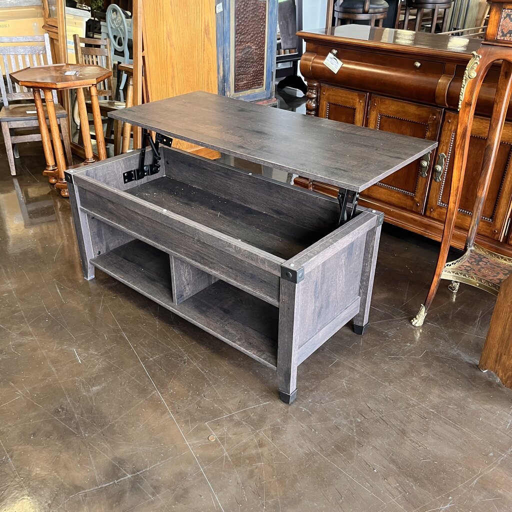 Cocktail Table w/ Lift Top