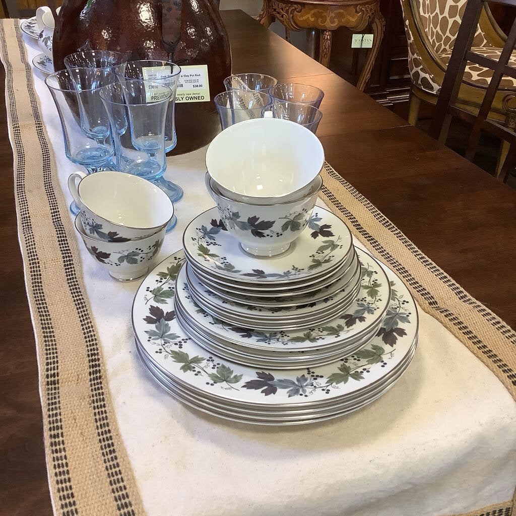"Burgundy" 5 Pc. China Set Service for 10