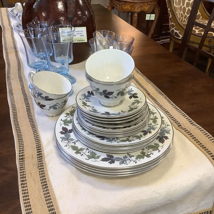 "Burgundy" 5 Pc. China Set Service for 10