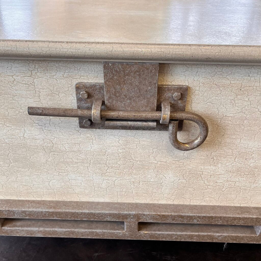 Cocktail Table w/ Storage