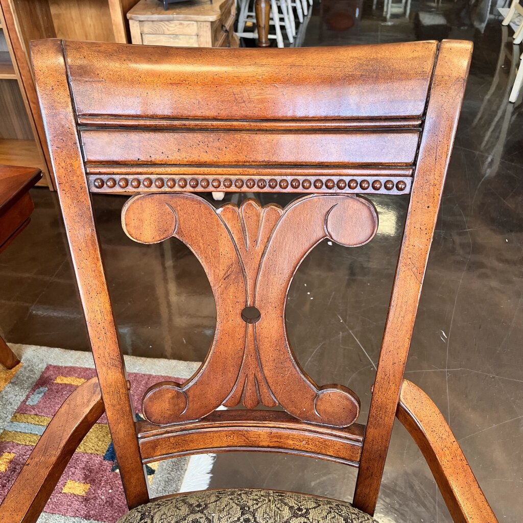 Dining Table w/ 6 Chairs, Leaf, & Pad