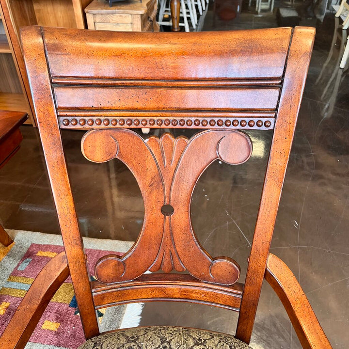 Dining Table w/ 6 Chairs, Leaf, & Pad