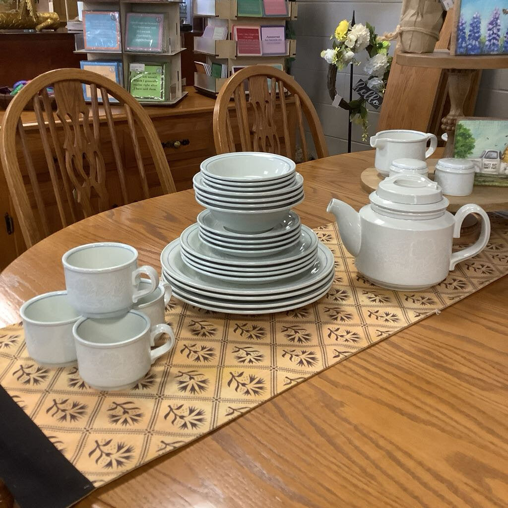"Frost Flower" China Set Service for 9 + Extras!