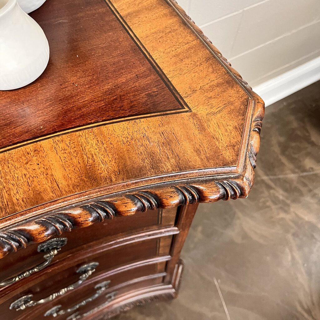 Dresser w/ Mirror
