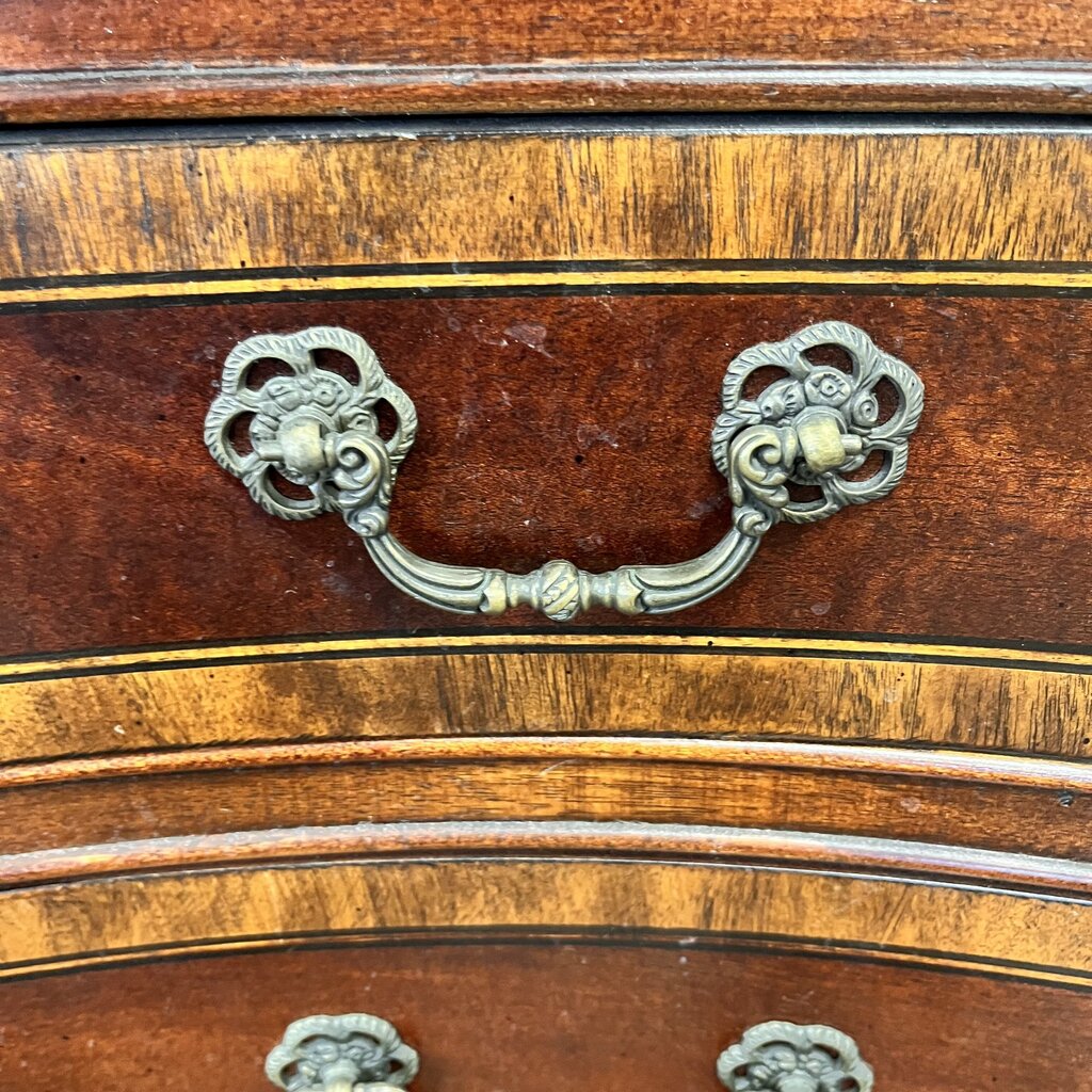Dresser w/ Mirror