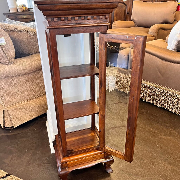 Orig price $900 - Small Display Case