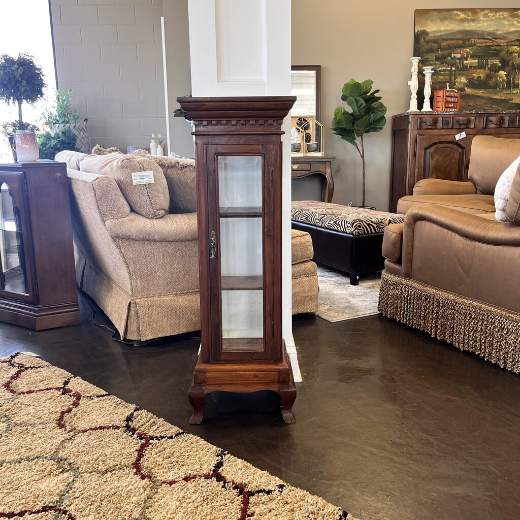 Orig price $900 - Small Display Case