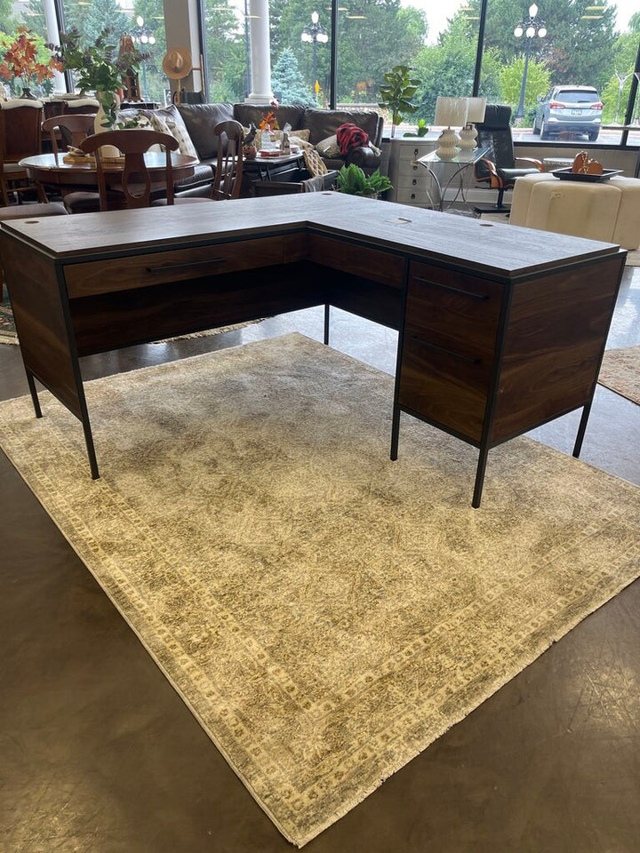 L Shaped Desk