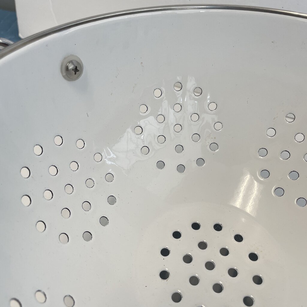 Petite Fleur Enameled Stainless Steel Colander