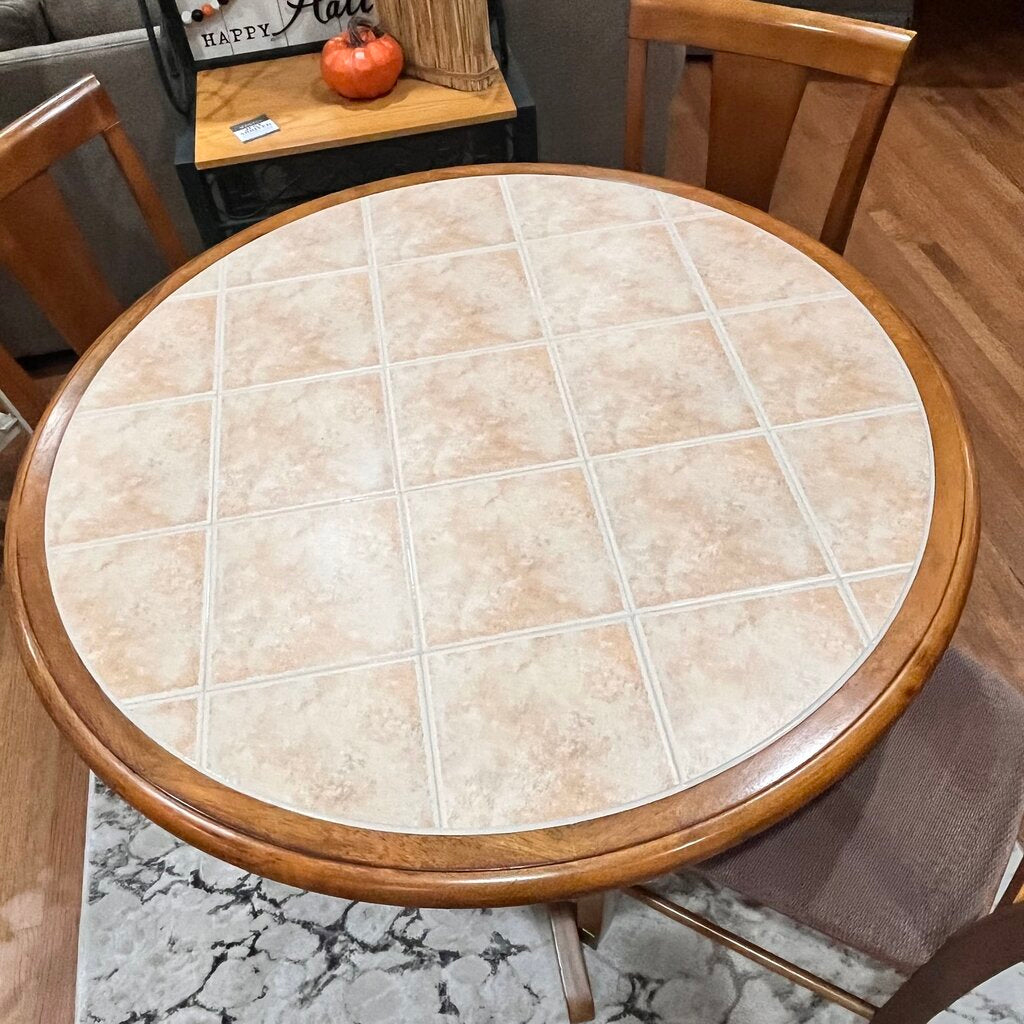 Pub Table w/ 4 Stools