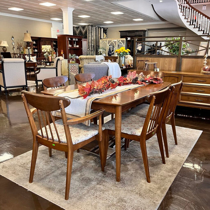 MCM Sculptra Dining Set w/ Pads & 3 Leaves