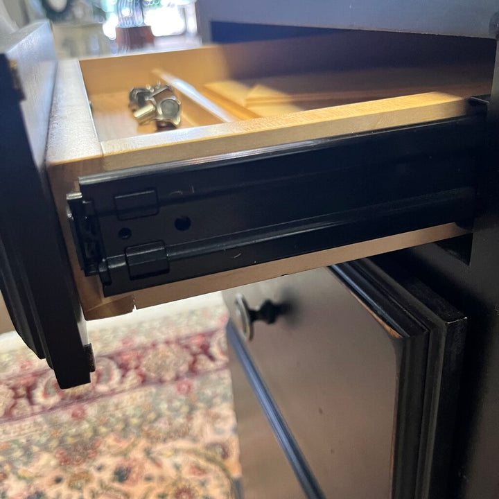 Desk w/ Hutch