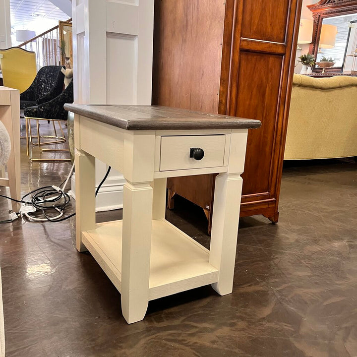 Orig Price $160 - End Table w/ Drawer