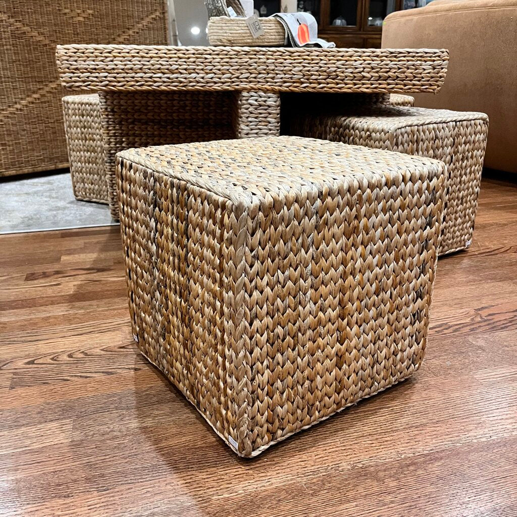 Rattan table w/ 4 Stools