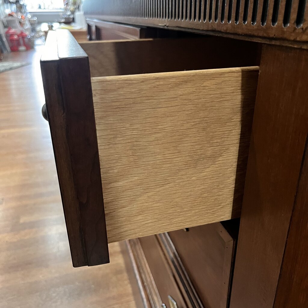 7 Drawer Dresser
