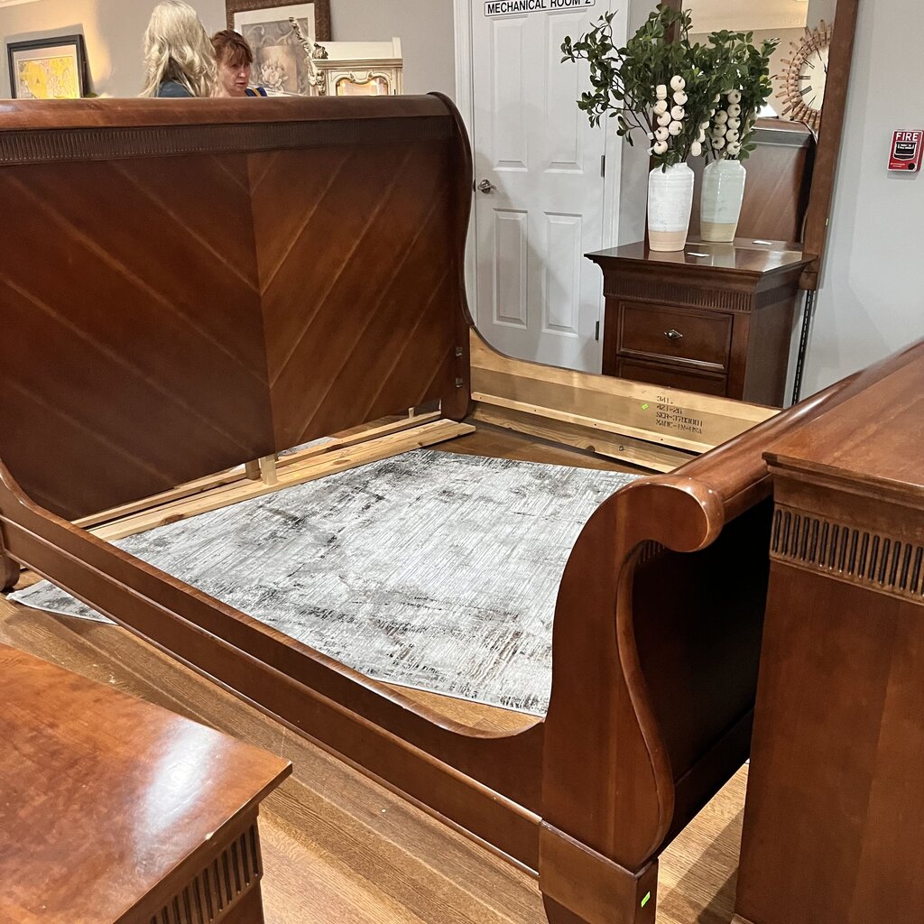 King Sleigh Bed