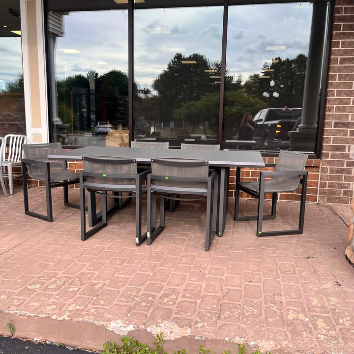 Outdoor Dining Set w/ 6 chairs