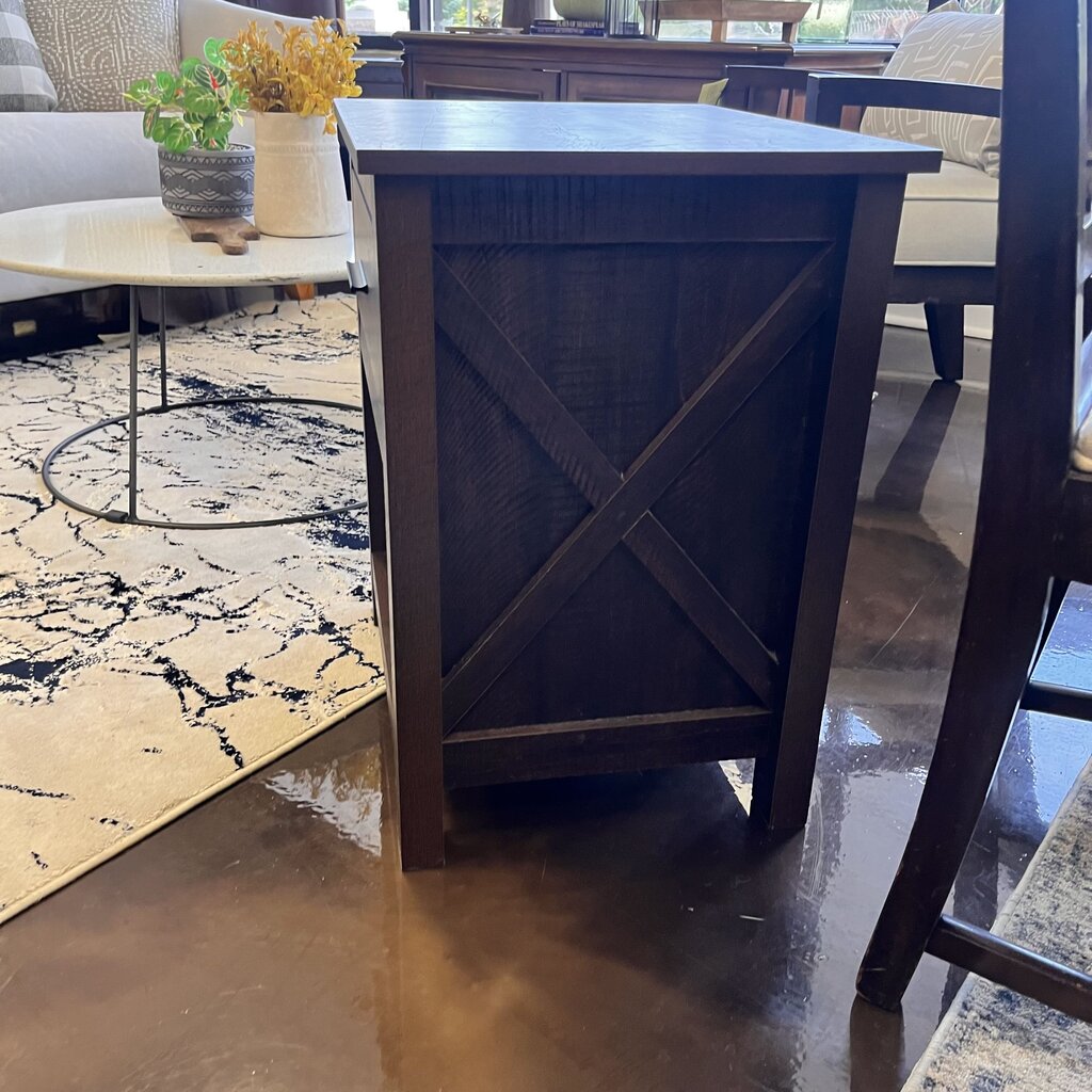 End Table w/ Drawer