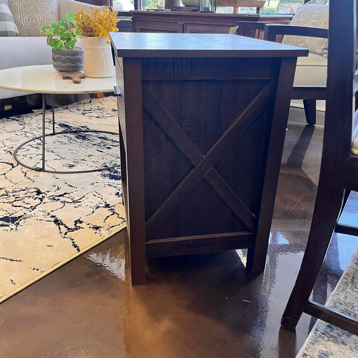 End Table w/ Drawer