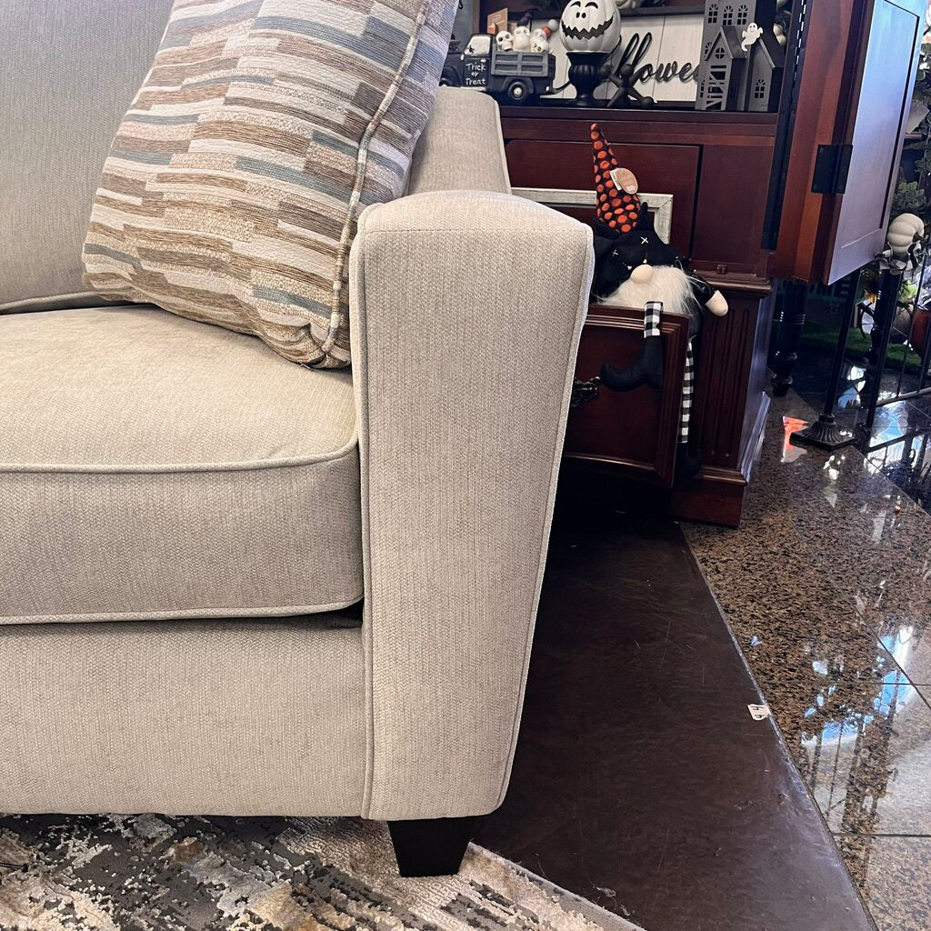 (BRAND NEW) Loveseat