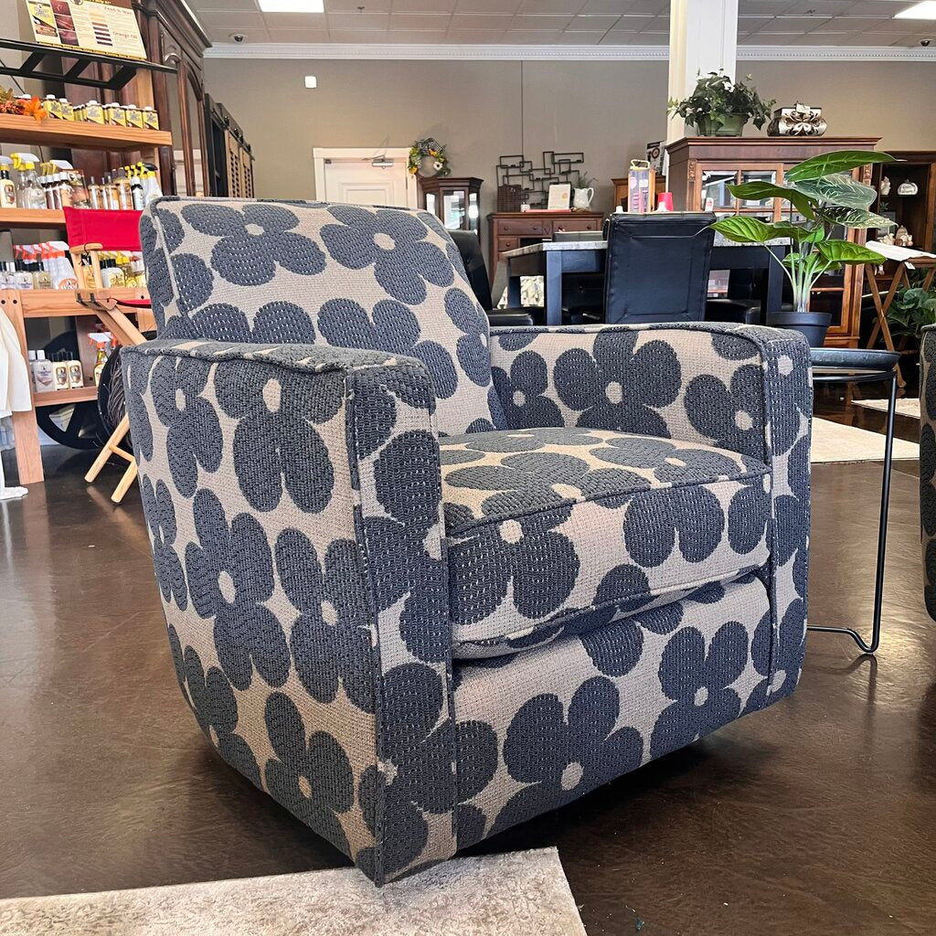 (BRAND NEW) Swivel Glider