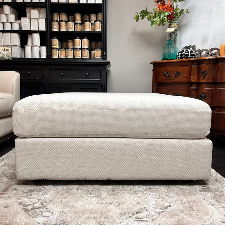 (BRAND NEW) Ottoman