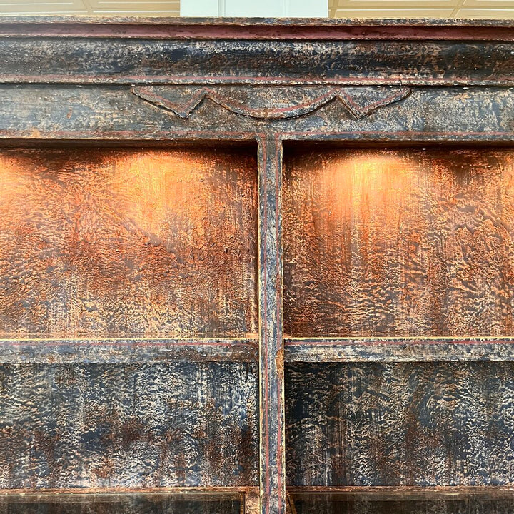 Display Hutch w/ Lights