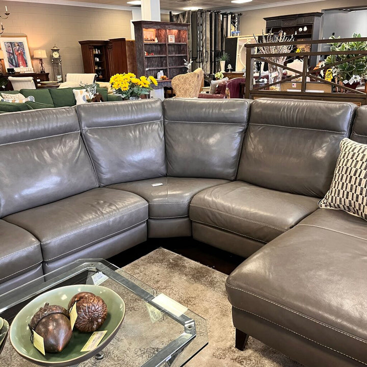 Orig Price $4157 - Sectional w/ Chaise & Recliner