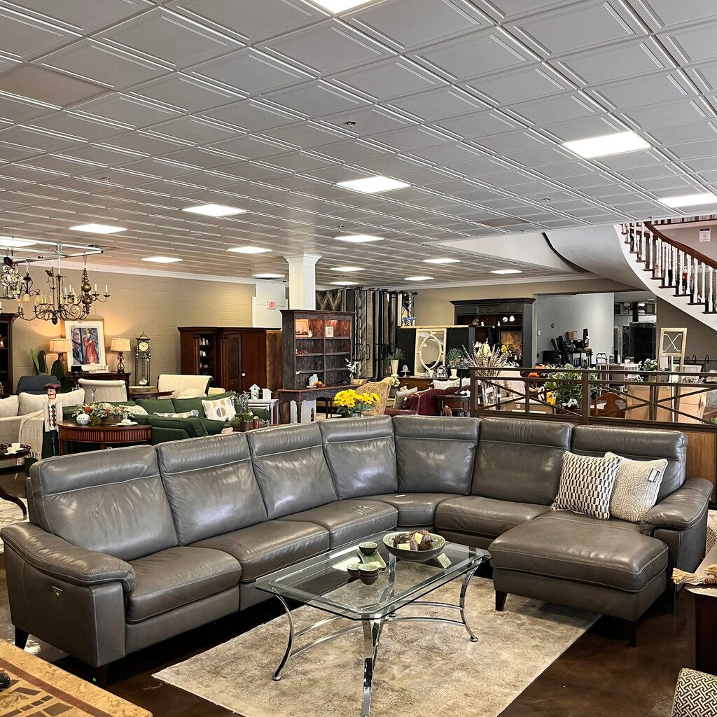 Orig Price $4157 - Sectional w/ Chaise & Recliner