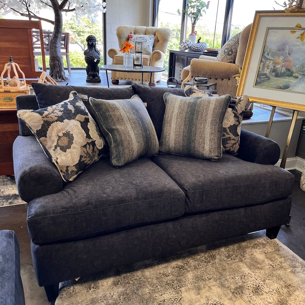 (BRAND NEW) Loveseat