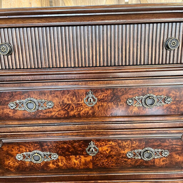 Chest of Drawers w/ 6 Drawers