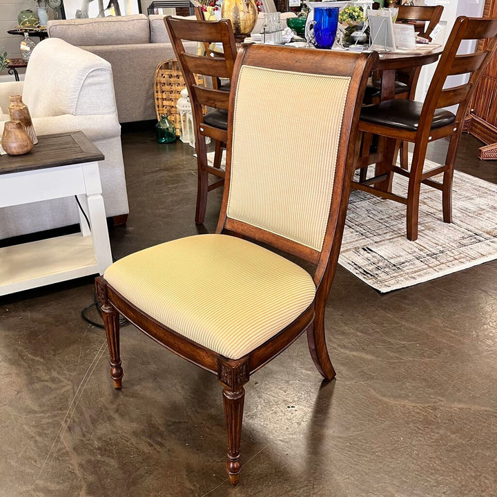 Orig Price $5670 - Dining Table w/ 8 chairs, 2 Leaves, & Pads