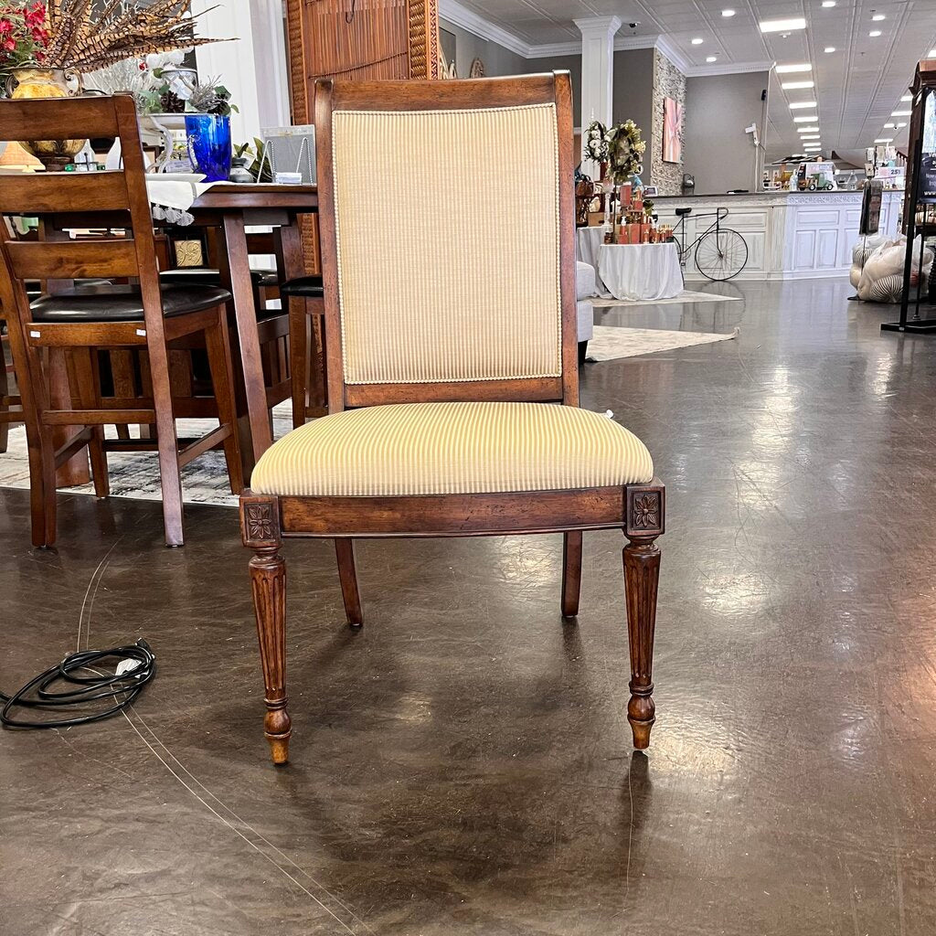 Orig Price $5670 - Dining Table w/ 8 chairs, 2 Leaves, & Pads