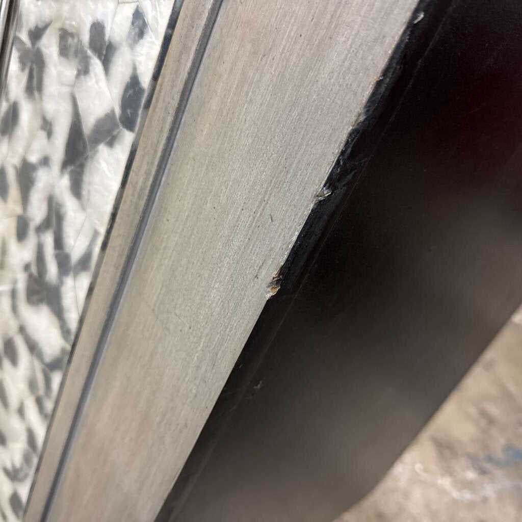 Maganda Accent Chest