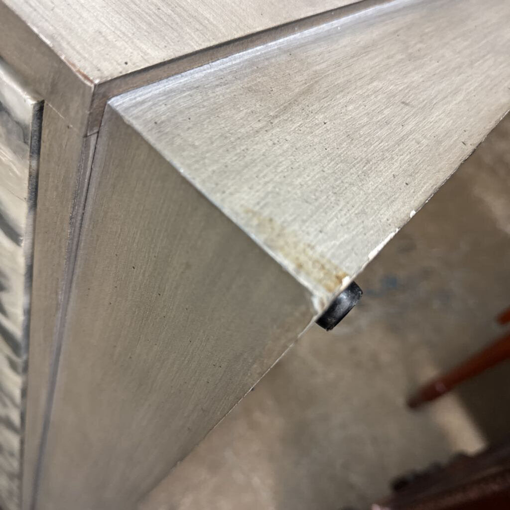 Maganda Accent Chest