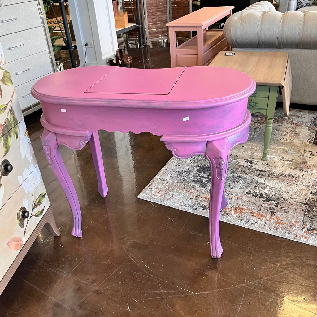 Kidney Shaped Vanity