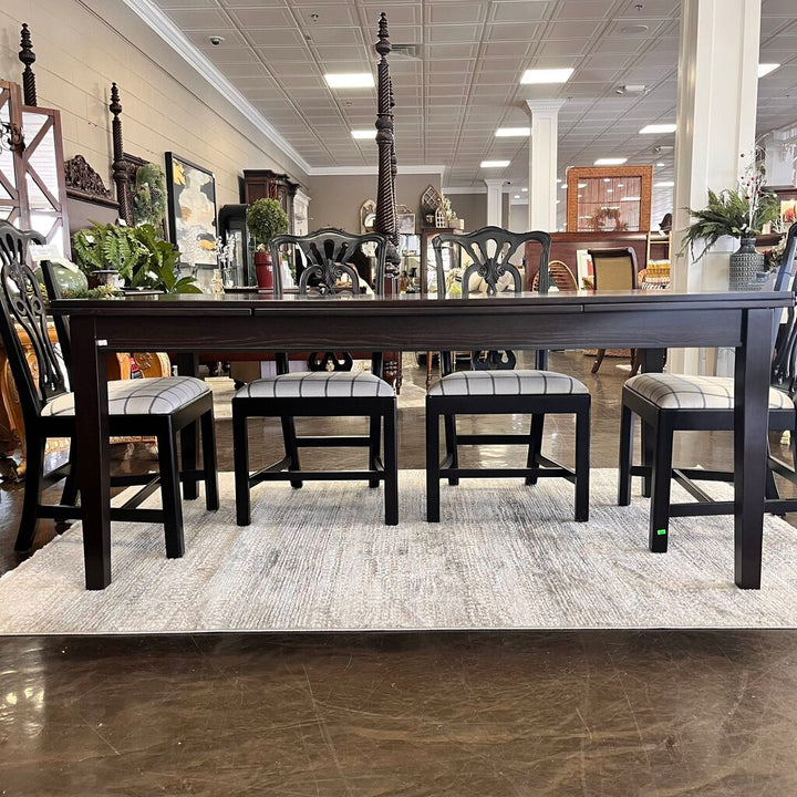 Extendable Dining Table