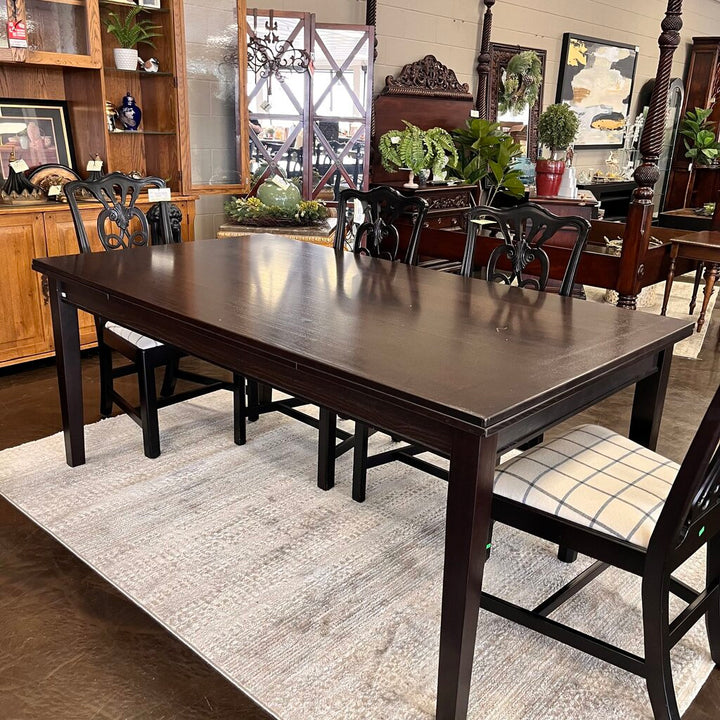 Extendable Dining Table