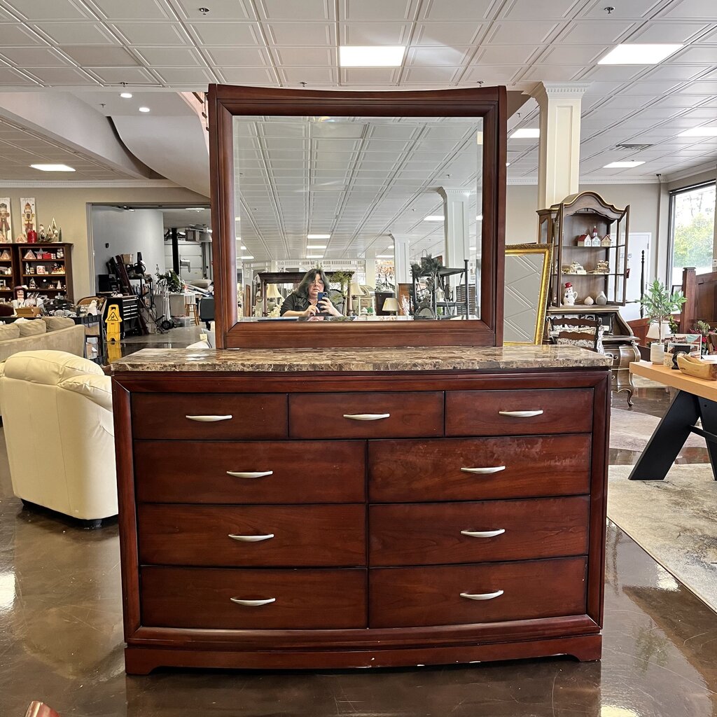 Orig Price $1600 - Dresser w/ Mirror