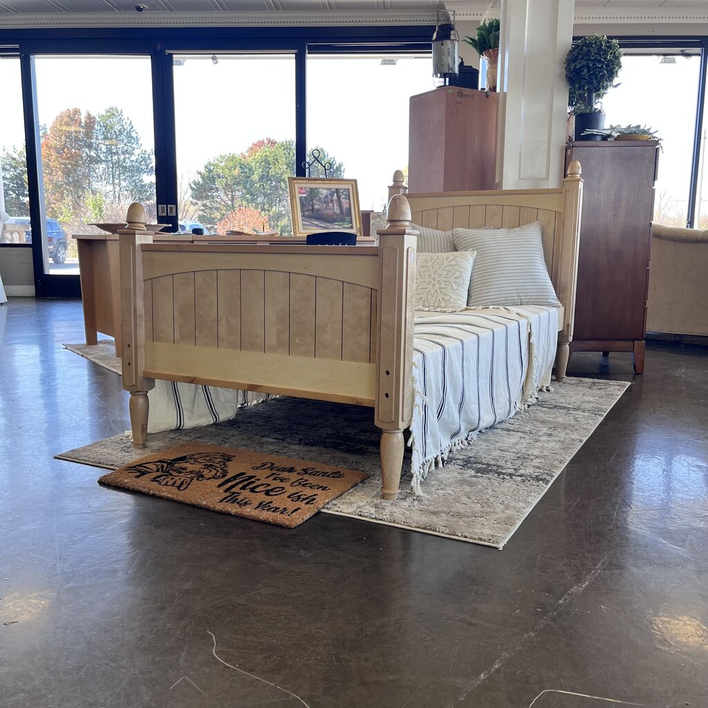 Orig Price $599 - Twin Bed