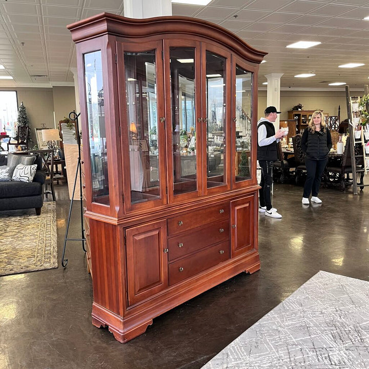 China Cabinet w/ Light