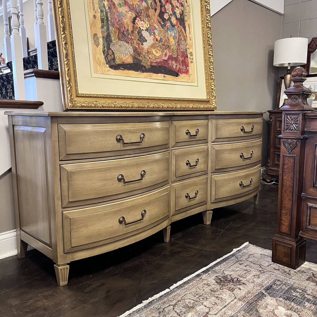 9 Drawer Dresser