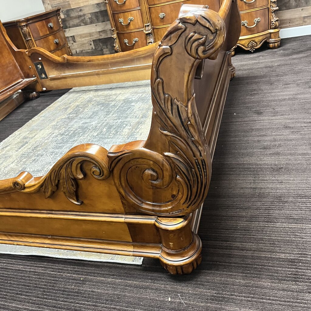 King Sleigh Bed