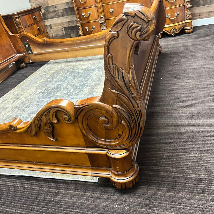 King Sleigh Bed