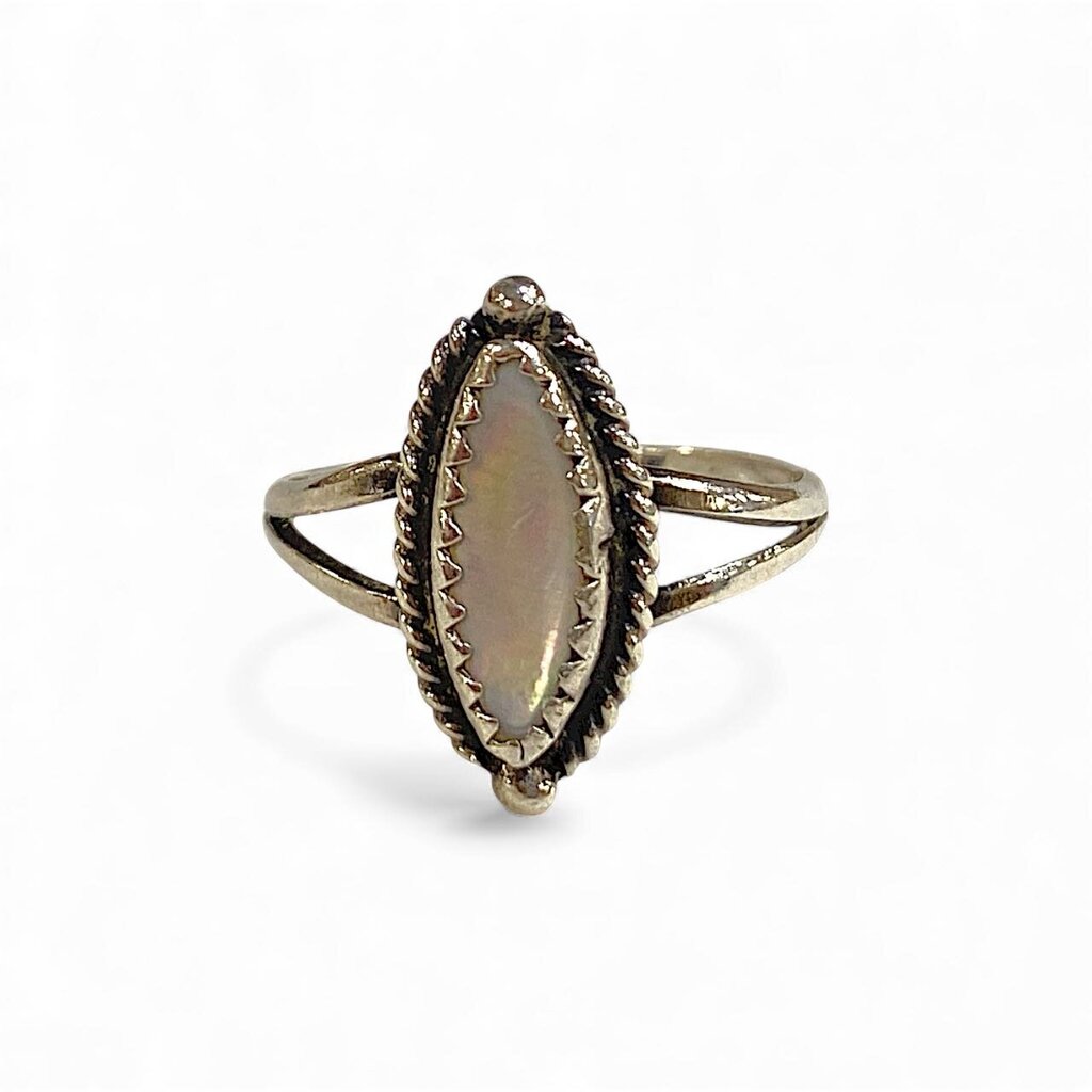 Sterling Silver Ring w/ Mother of Pearl Inlay - Acosta's Home